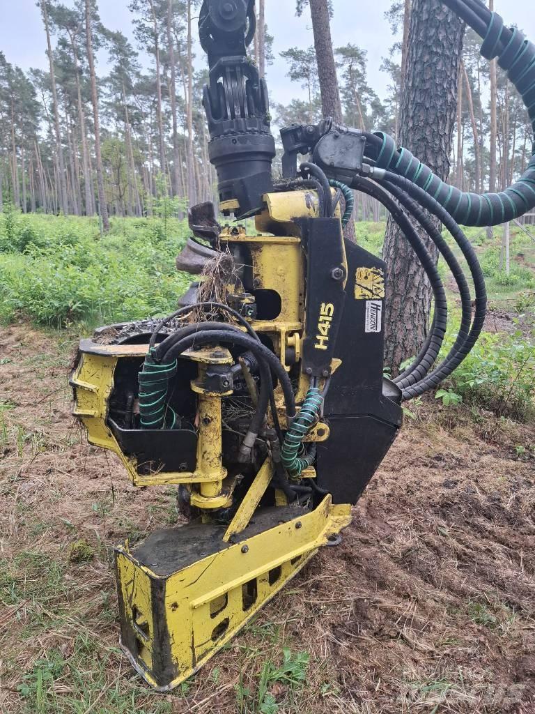 John Deere 1270 G Harvester