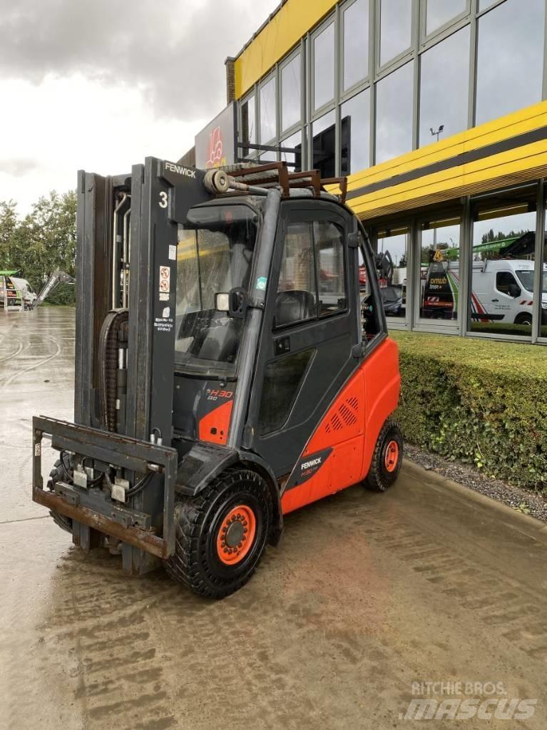 Linde H30CNG-02 Gasstapler