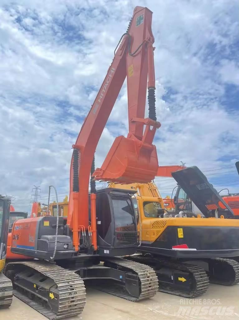Hitachi ZX 200 Raupenbagger