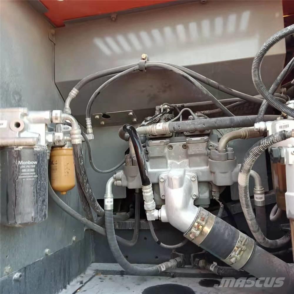 Hitachi ZX210 Raupenbagger