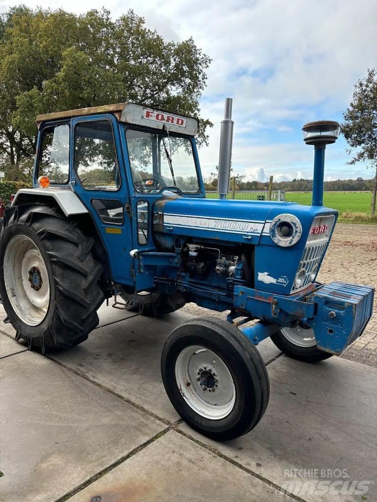 Ford 7000 Traktoren