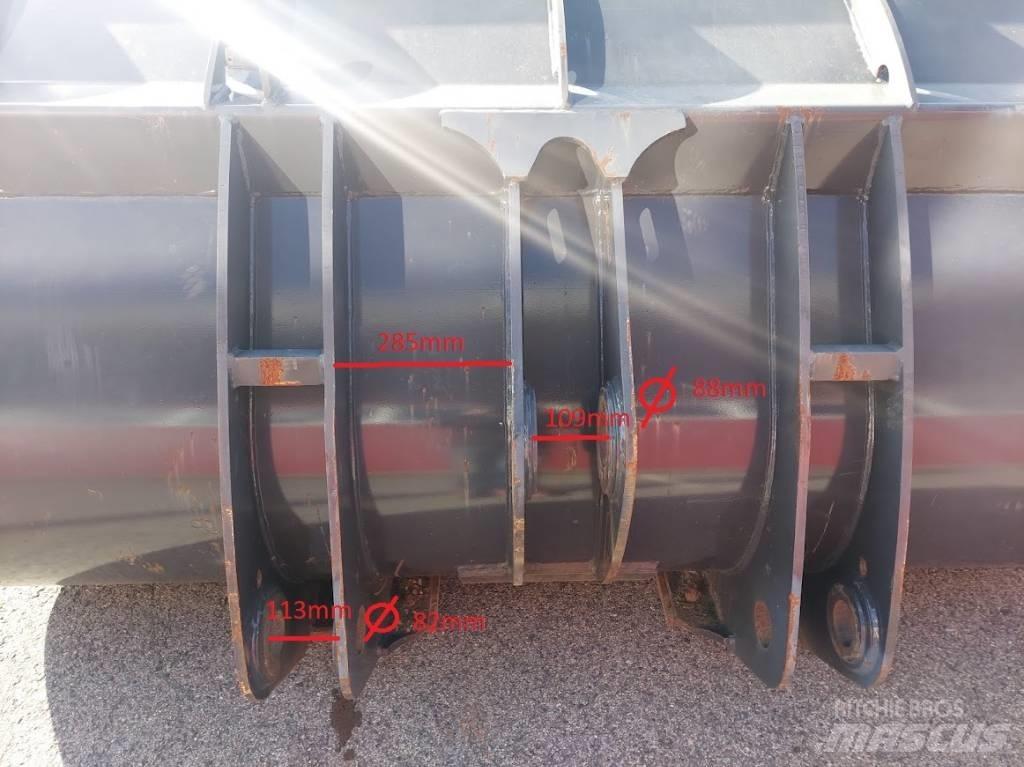 CASE 721 F Schaufeln