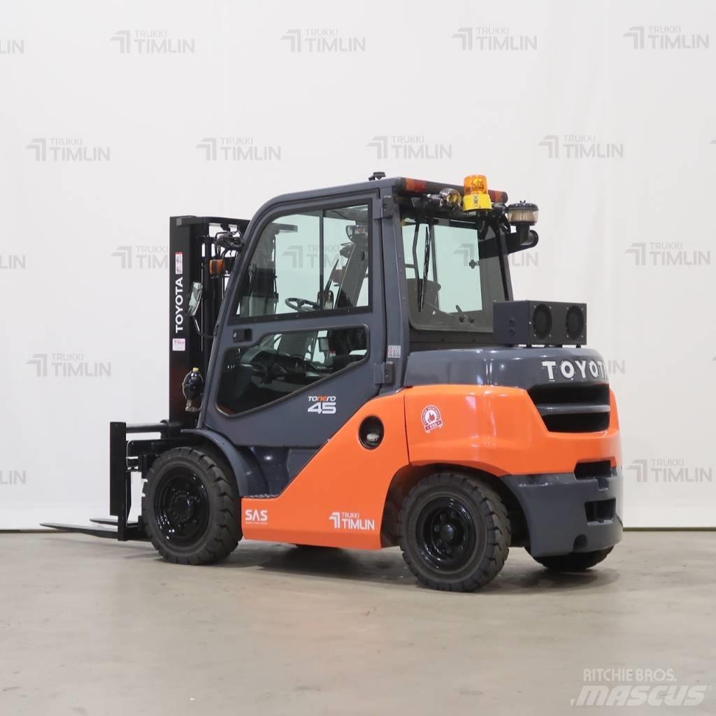 Toyota 40-8FD40N Dieselstapler