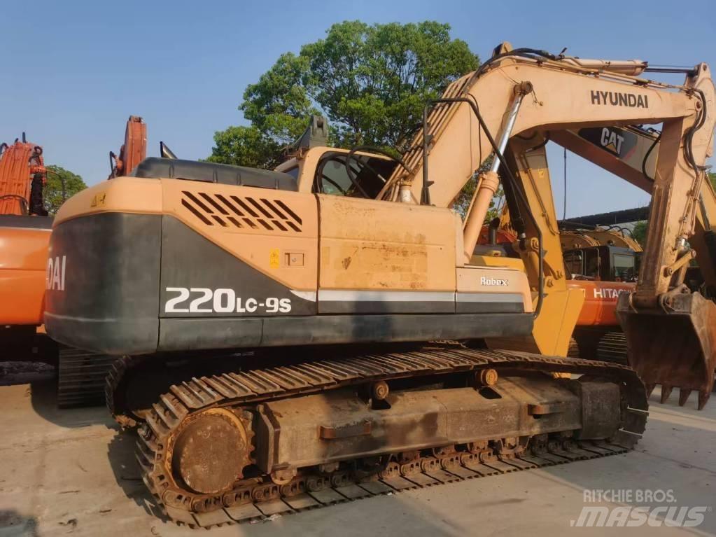 Hyundai 220lc-9s Midibagger  7t - 12t