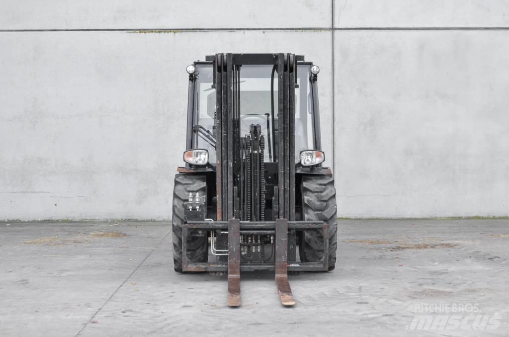 Manitou MC 25-4 D Dieselstapler