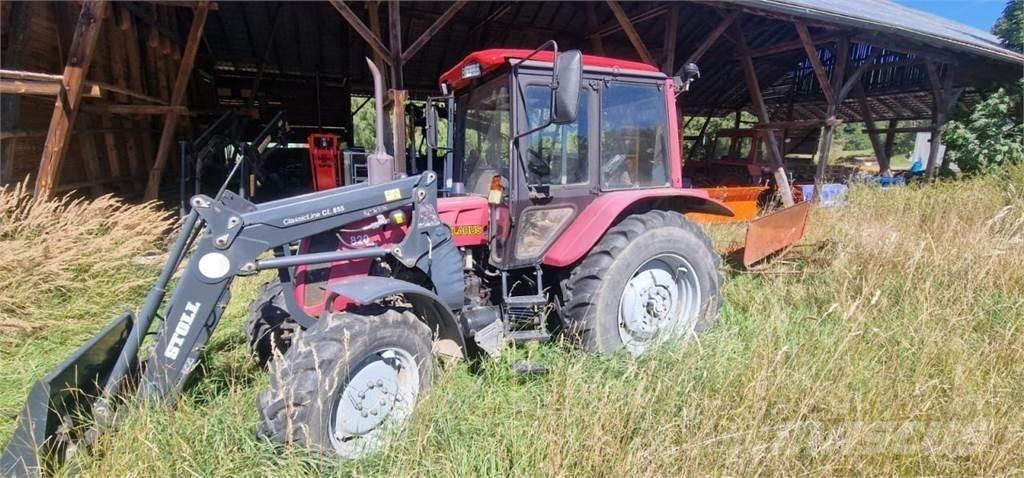 Belarus MTS 820 + FL Traktoren