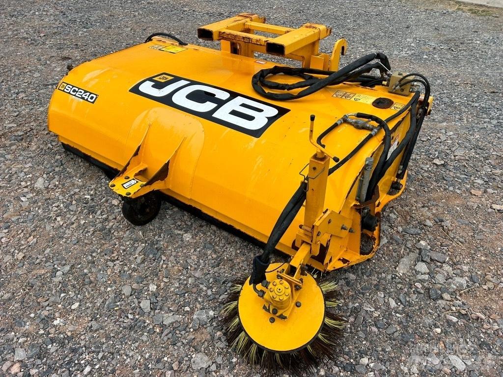 JCB SC 240 Bürsten