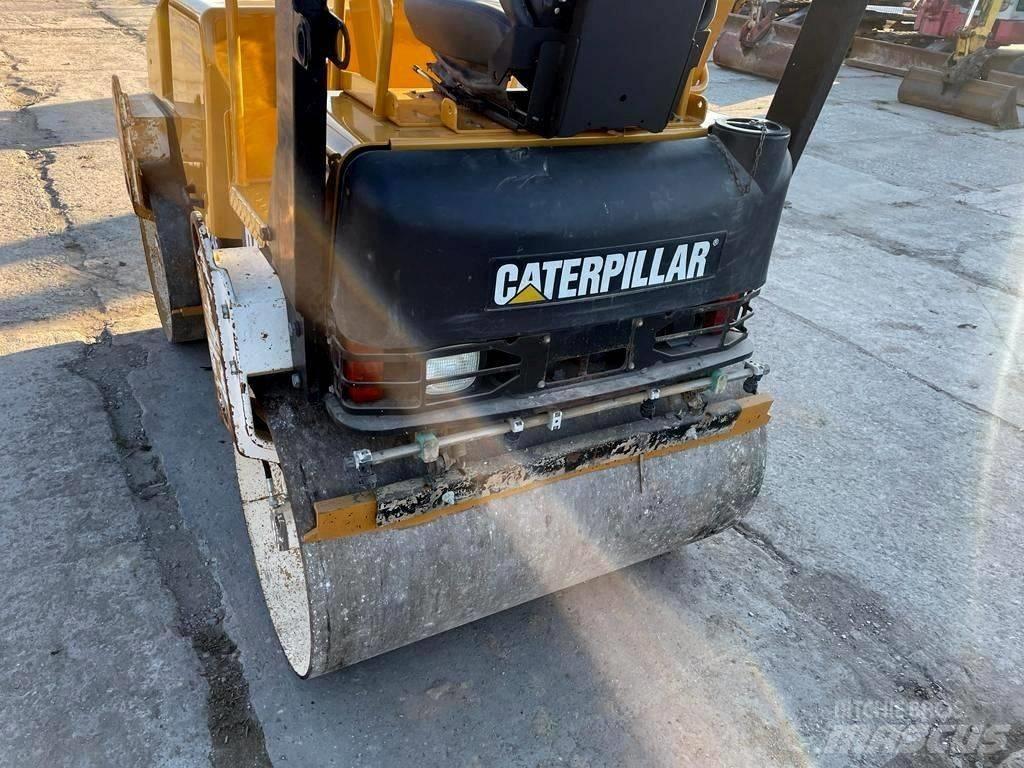 CAT CB 224 E Tandemwalzen