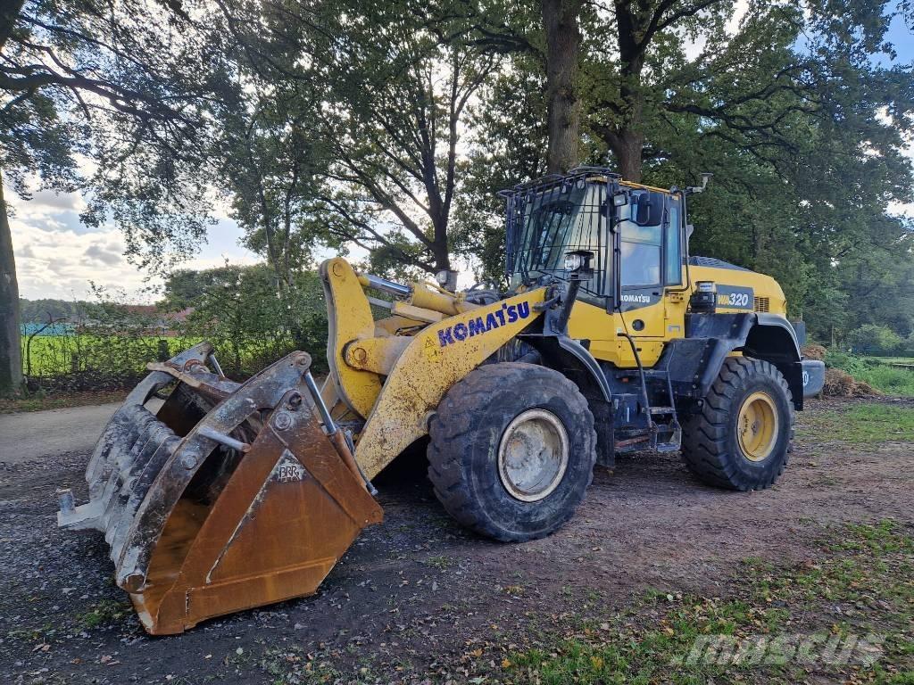 Komatsu WA 320-8 Radlader