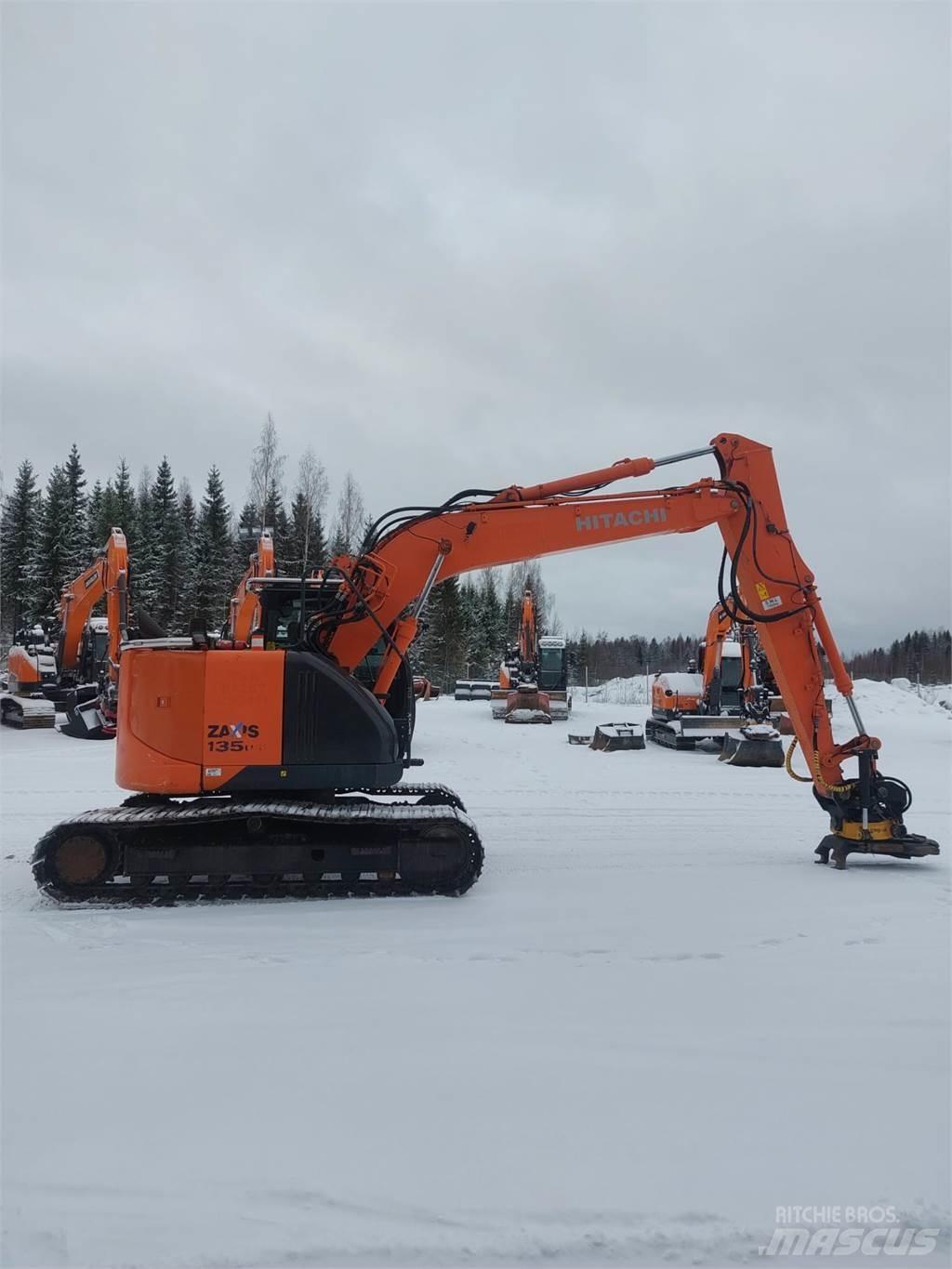 Hitachi ZX135US-5B Raupenbagger