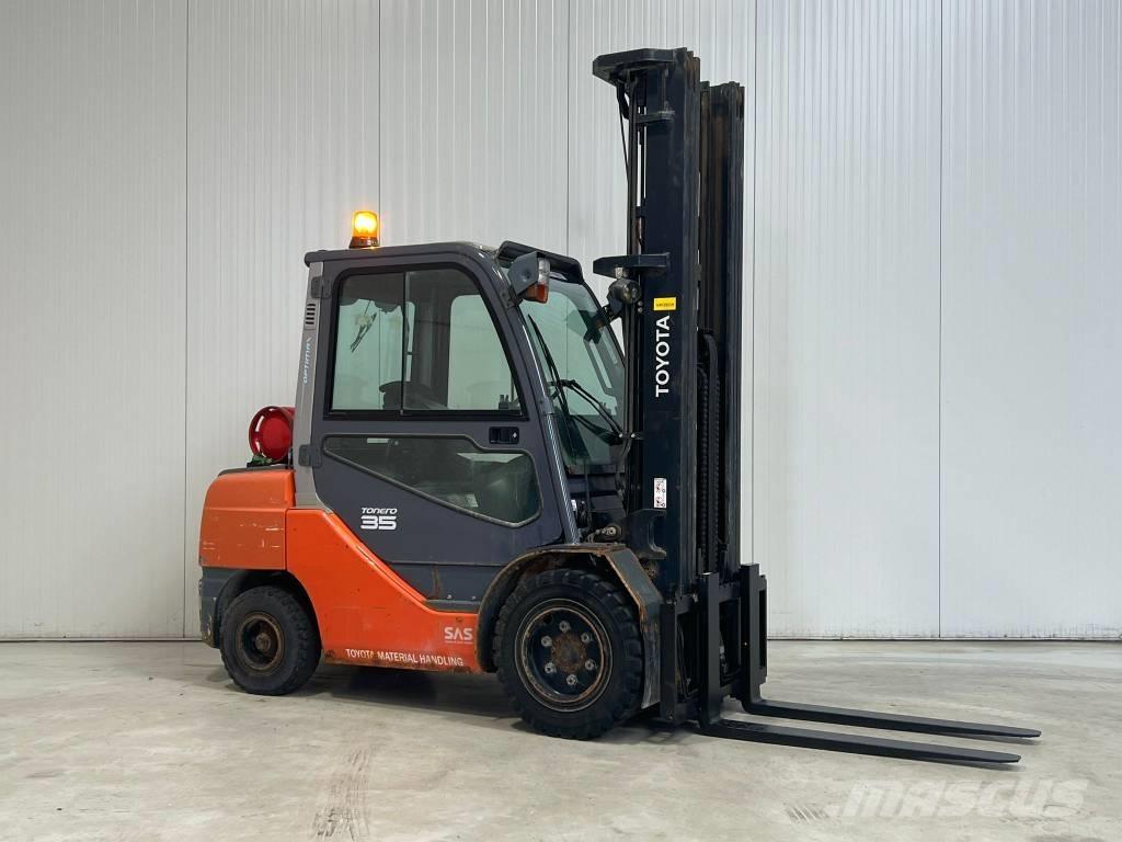 Toyota 02-8FGJF35 Gasstapler