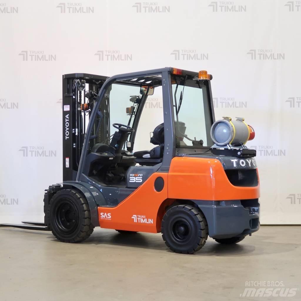 Toyota 02-8FGJF35 Gasstapler