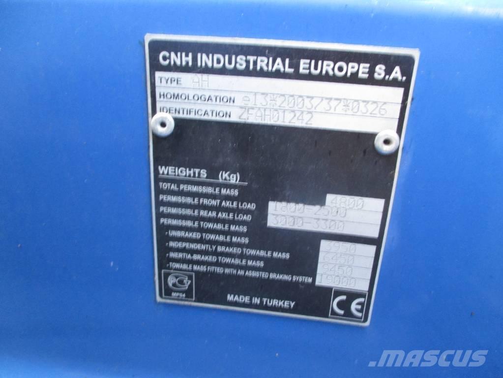 New Holland T 4.65 Traktoren