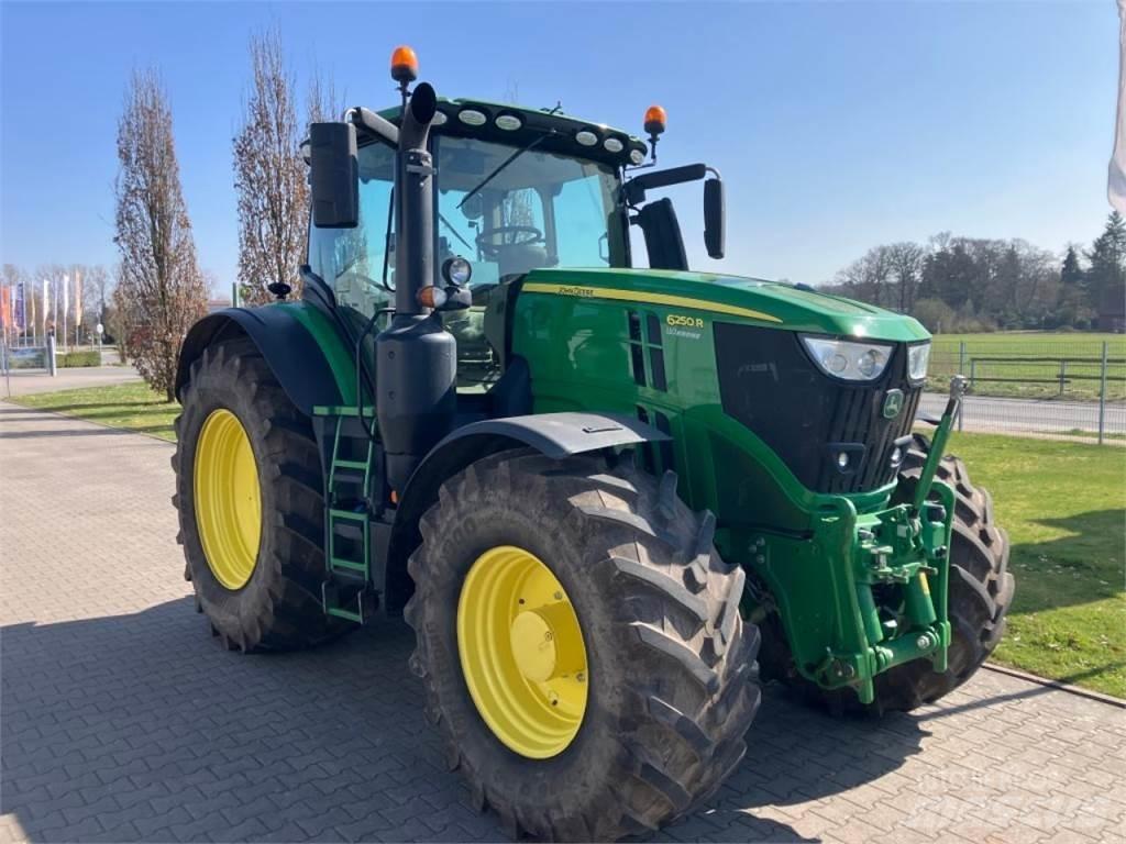 John Deere 6250R Traktoren