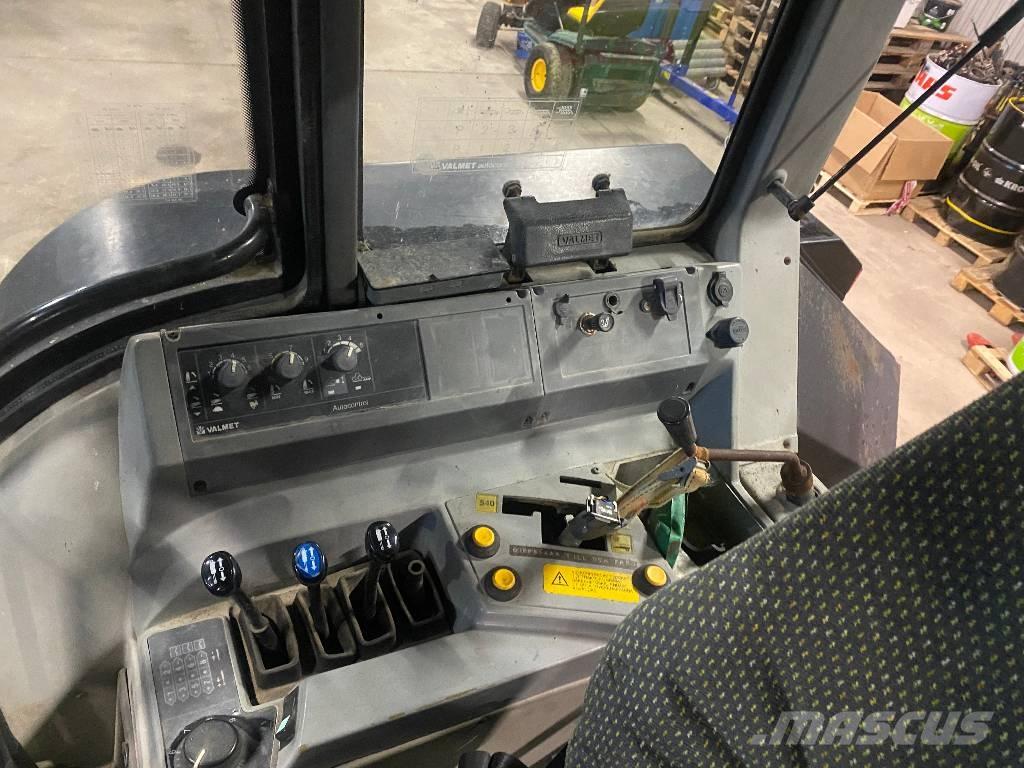 Valmet 8100 GOS Traktoren
