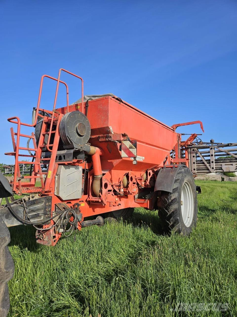 Rauch AGT 6036 Mineraldüngerstreuer