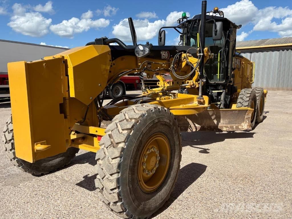 CAT 150 Grader