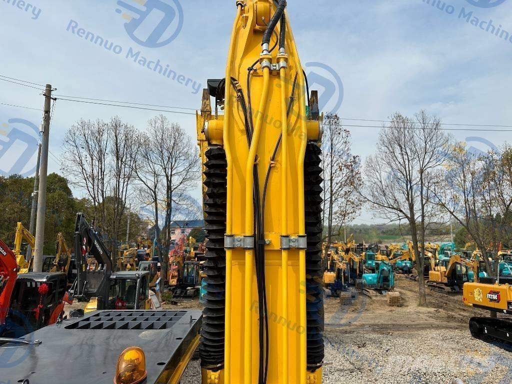 Komatsu PC200-8 Raupenbagger
