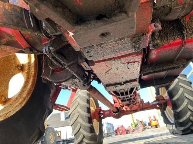 International 955 A Traktoren