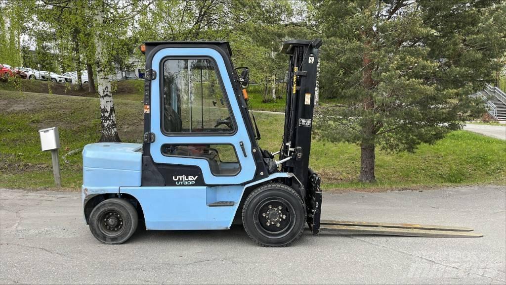 Utilev UT 30 PD Dieselstapler