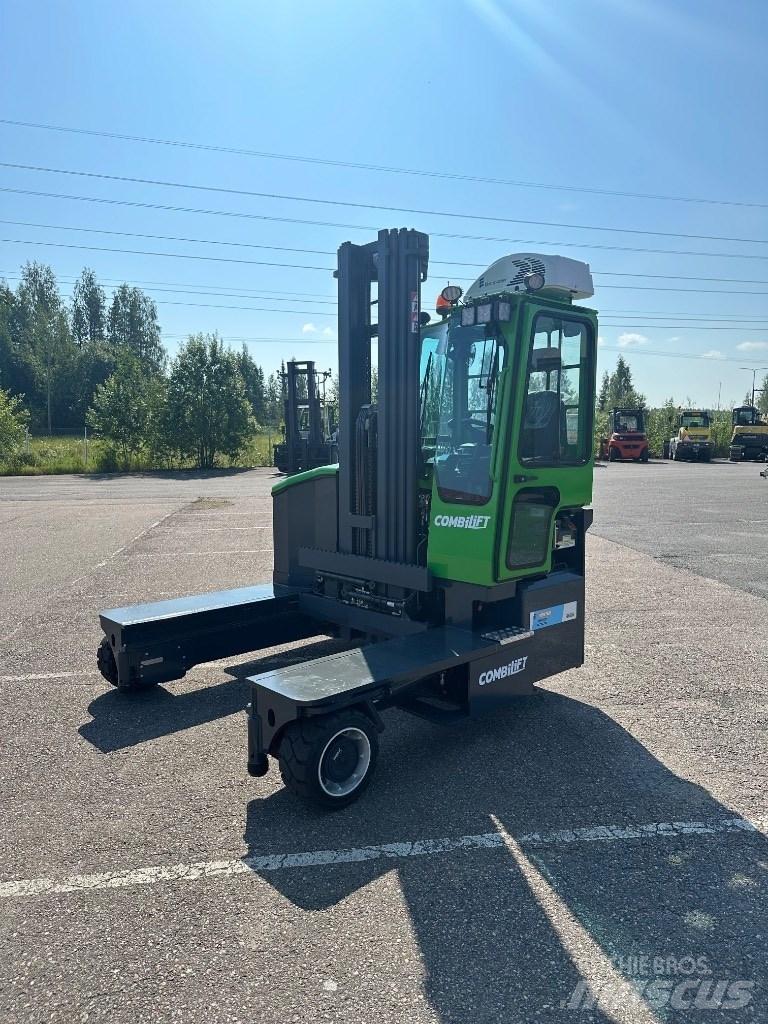 Combilift C 4000 E Seitenstapler