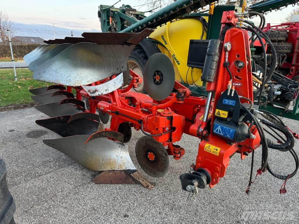 Kuhn Vari-Master 123 Wendepflüge
