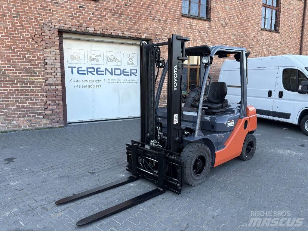 Toyota 02-8 FDF 25 Dieselstapler
