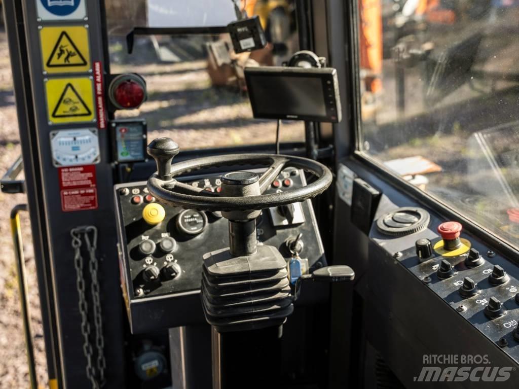 Atlas Copco XE3 C30 Tunnelbau- und Untertagebohrungen