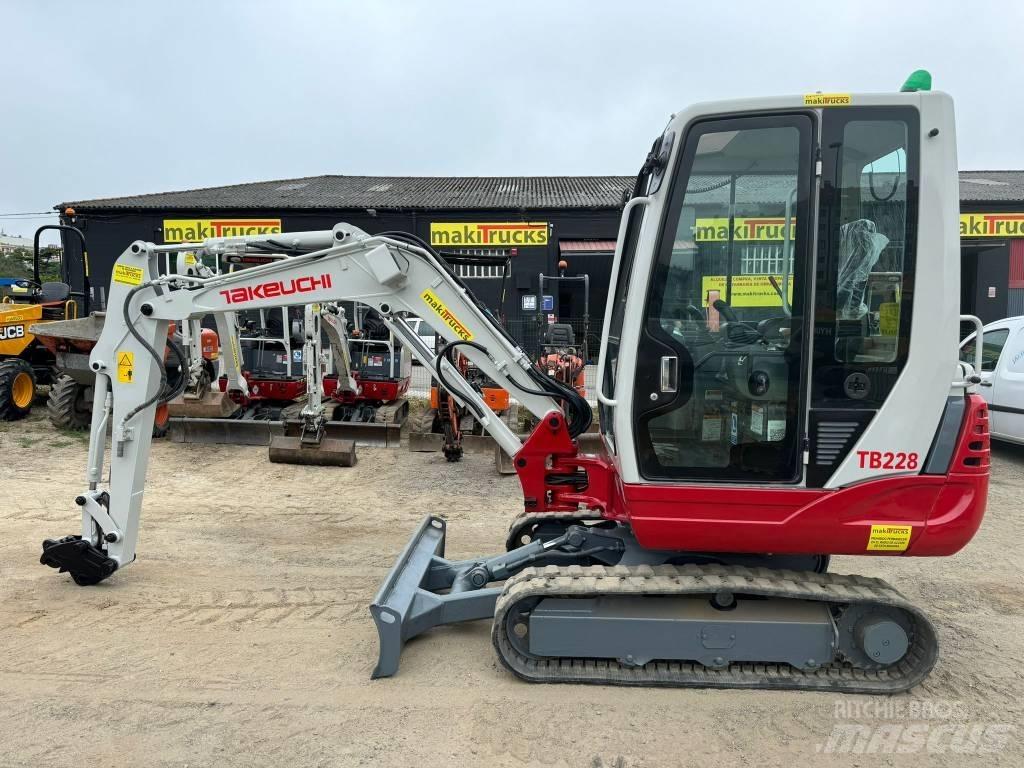 Takeuchi TB228 Minibagger < 7t