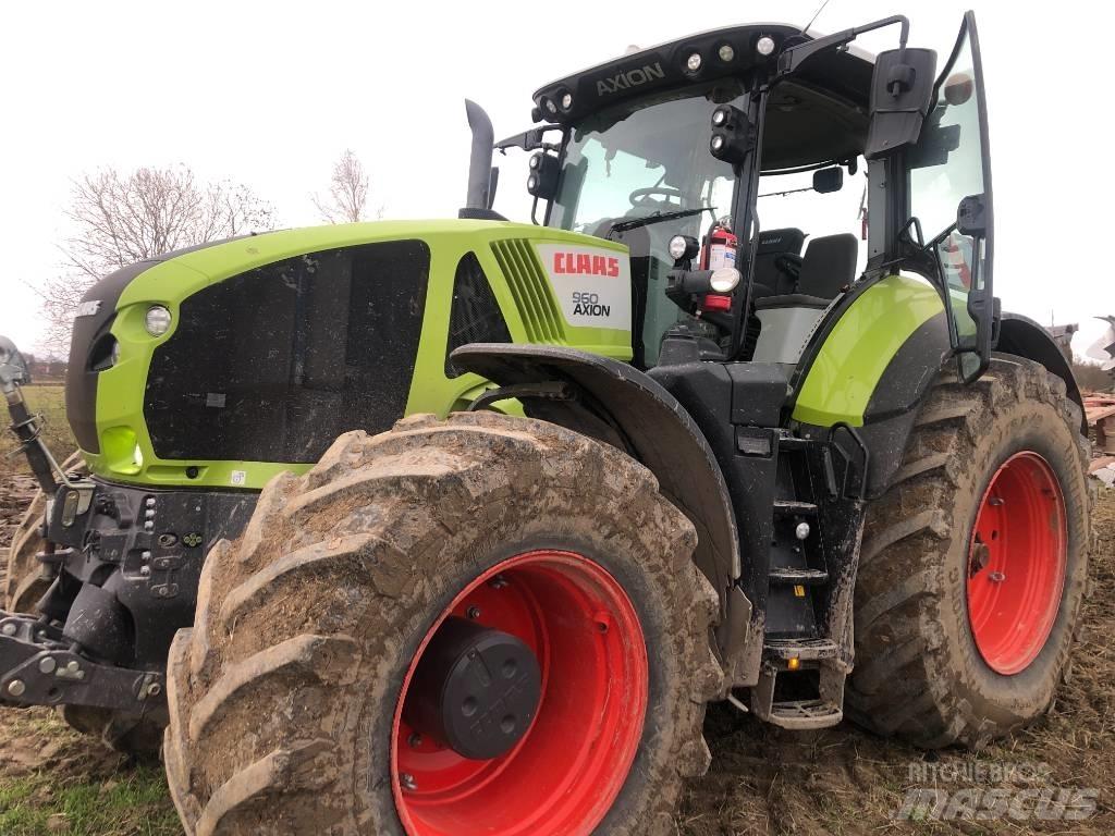 CLAAS 960 Axion Traktoren
