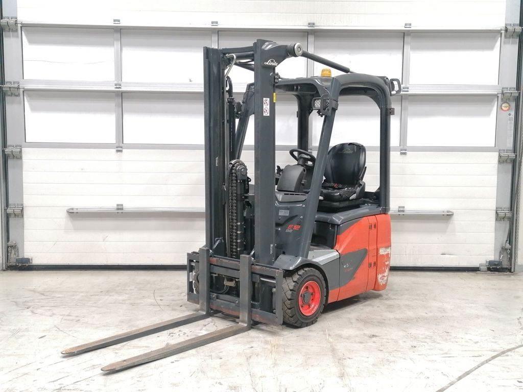 Linde E12-02 Elektrostapler