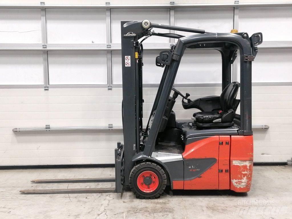 Linde E12-02 Elektrostapler