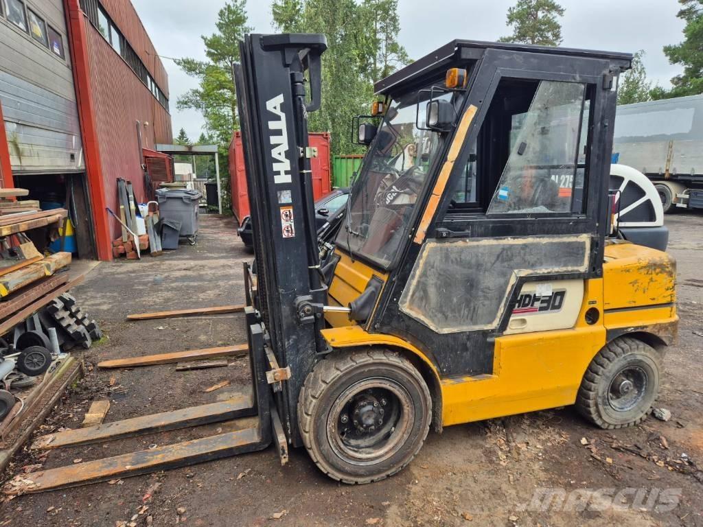 Halla HDF 30 Dieselstapler