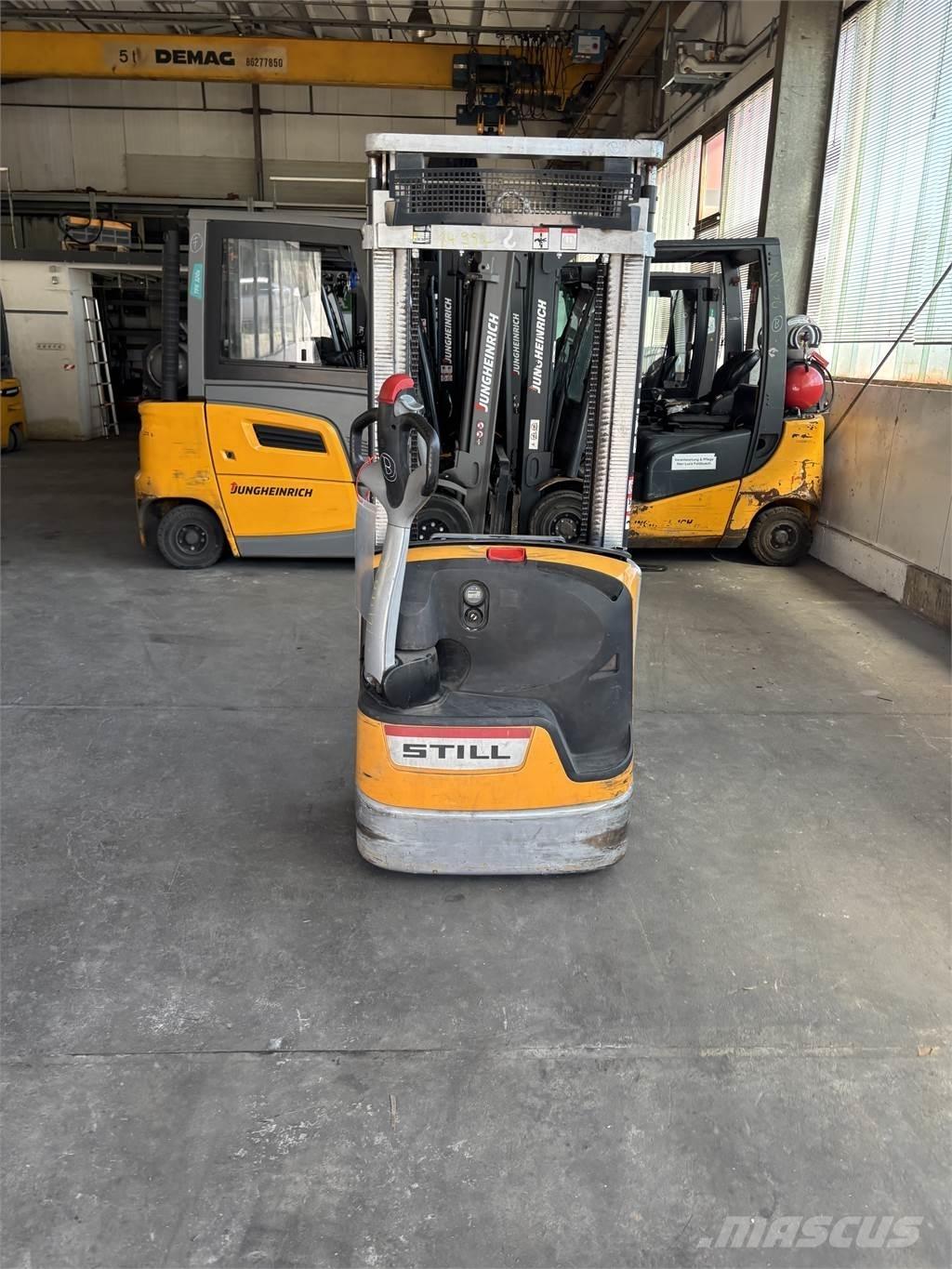 Still EXV10 Selbstfahrstapler