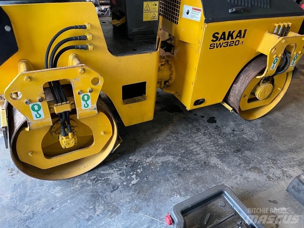 Sakai SW 320-1 Tandemwalzen