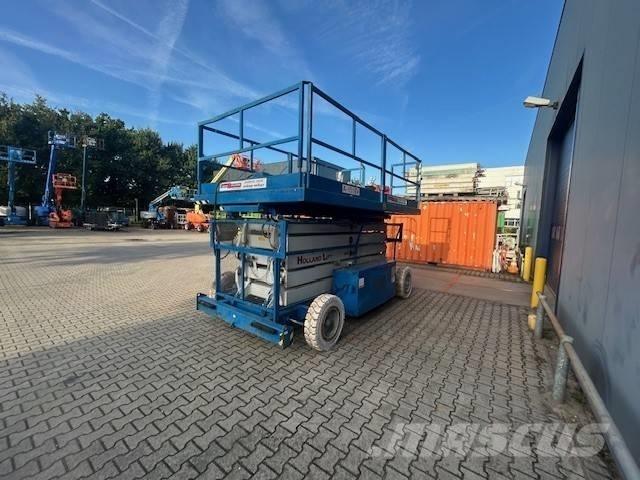 Holland Lift A151EV Scheren-Arbeitsbühnen