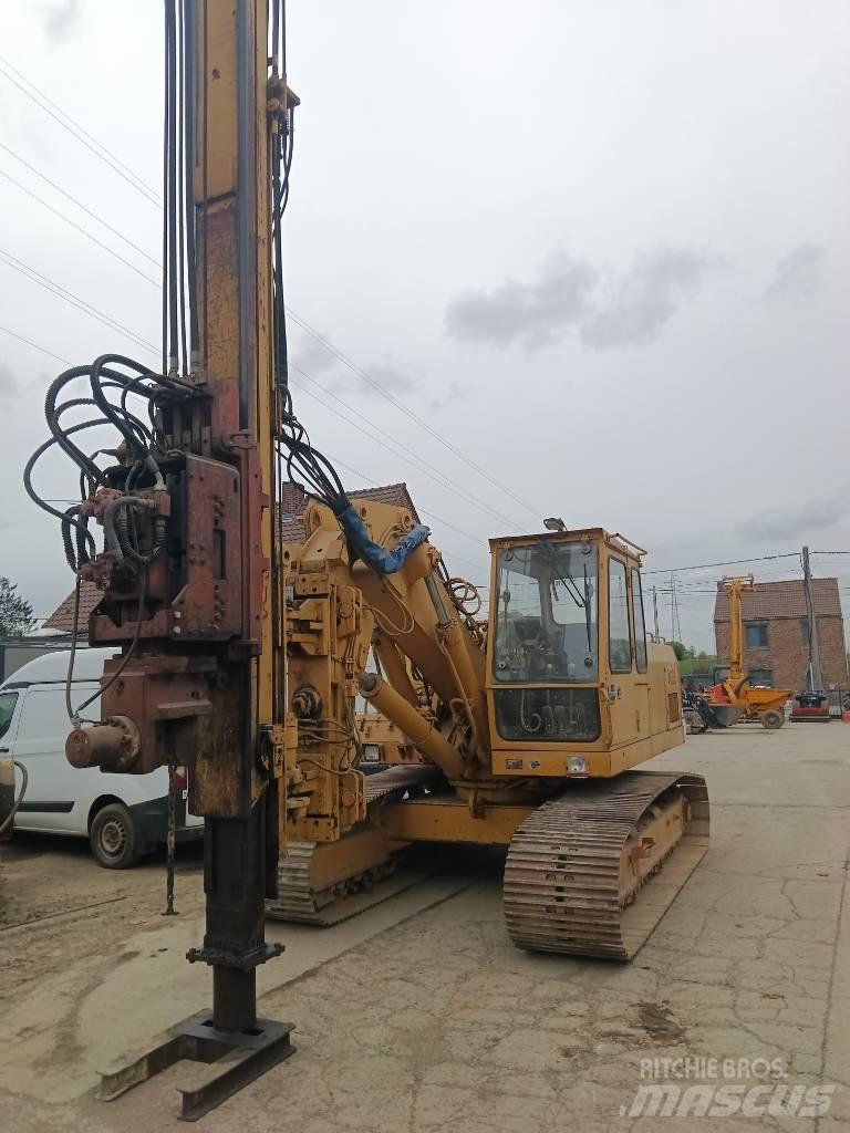 Liebherr R 922 L Raupenbagger
