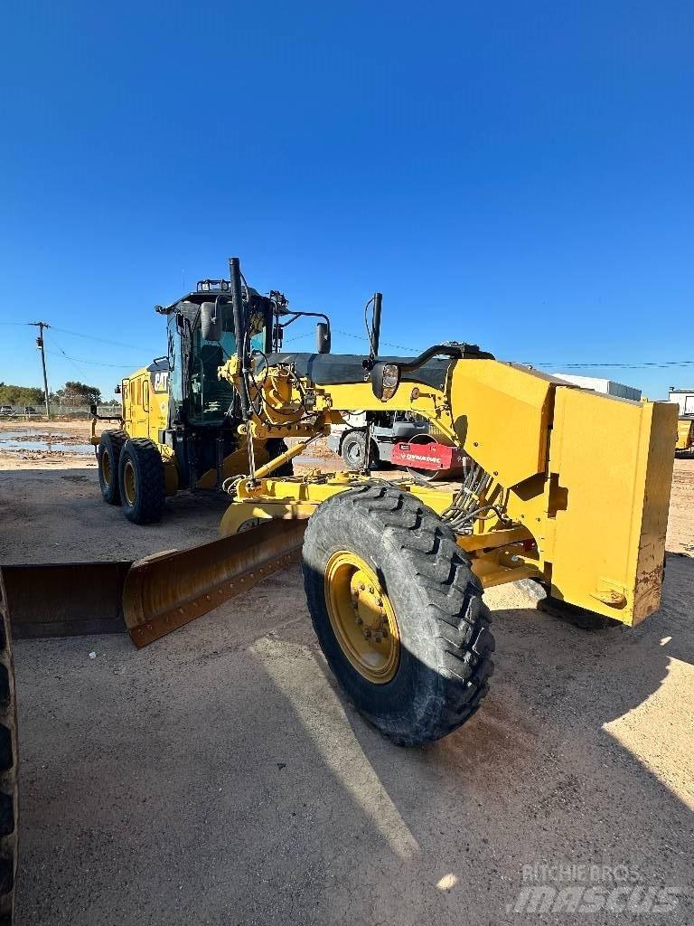 CAT 12 M 2 Grader