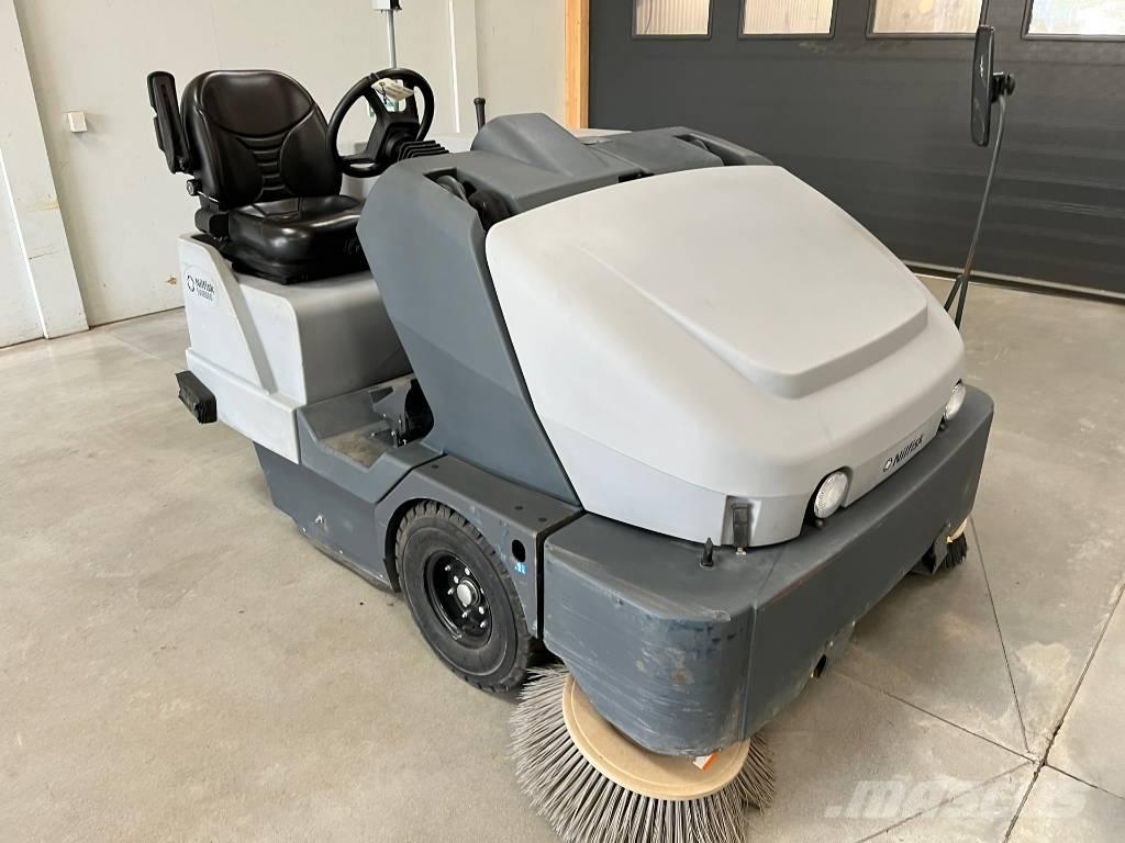 Nilfisk SW 8000 Innenraumkehrmaschinen
