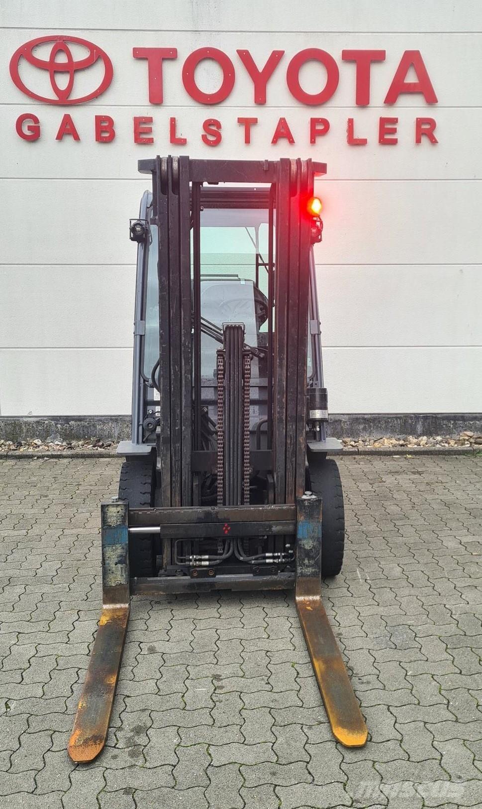 Toyota 02-8FGF25 Gasstapler