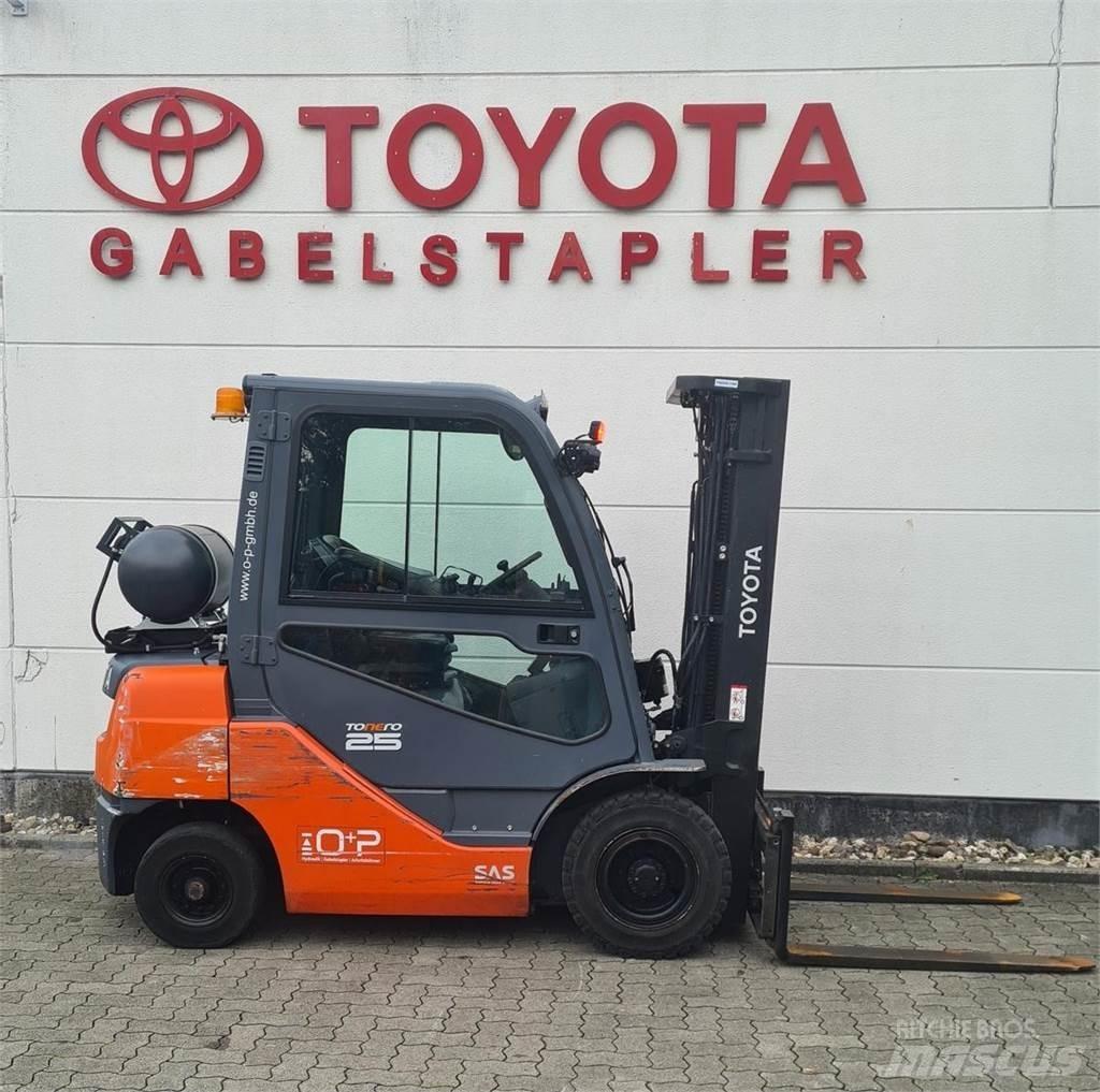 Toyota 02-8FGF25 Gasstapler