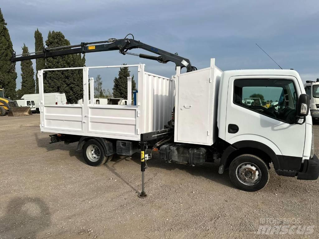 Nissan NT 400 Kranwagen