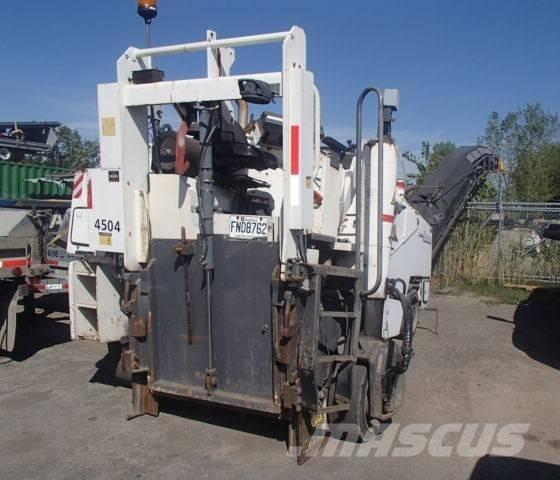 Wirtgen W 1200 F Asphaltfräsen