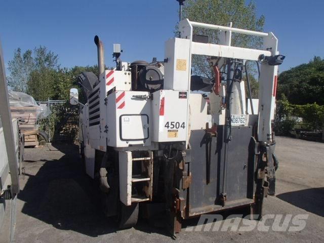 Wirtgen W 1200 F Asphaltfräsen