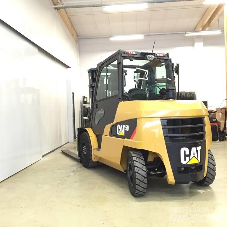 CAT DP 50 N Dieselstapler