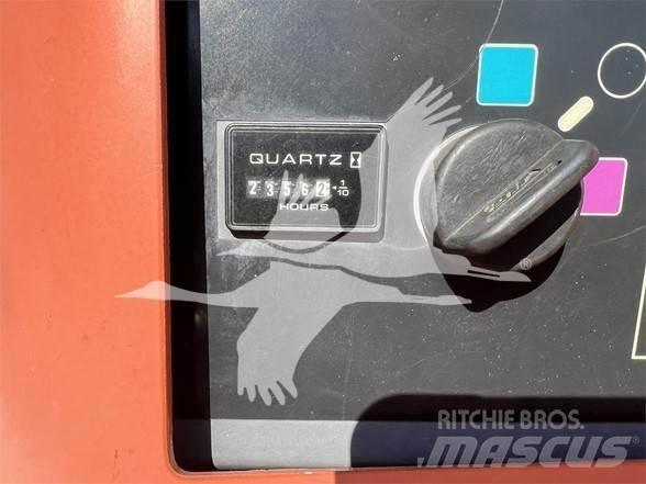 JLG 450AJ Gelenkteleskoparbeitsbühnen