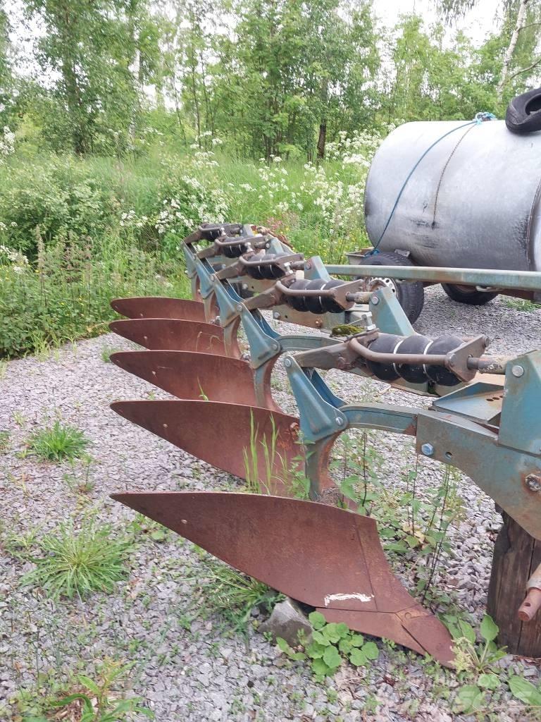 Överum CT 487 G Konventionelle Pflüge