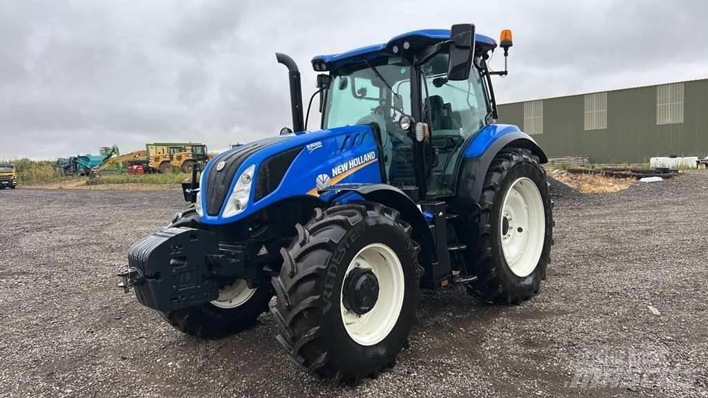 New Holland T6.155 Traktoren