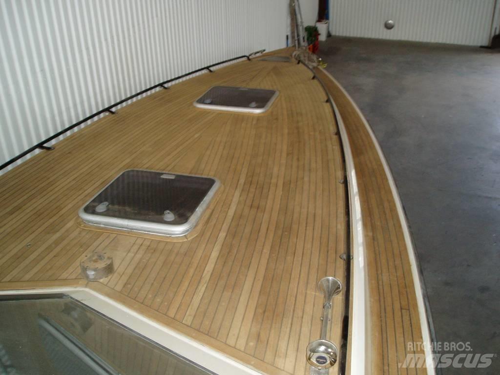 Cobra 38 FD Boote / Prahme
