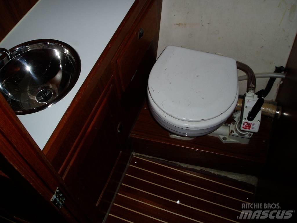 Cobra 38 FD Boote / Prahme